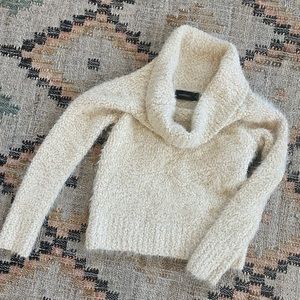 Minkpink Cream Off-shoulder sweater
